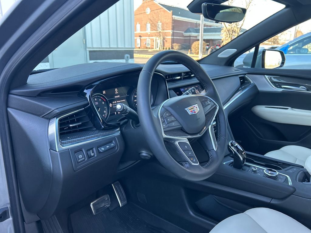 New 2025 Cadillac XT5 Sportv w/ Technology Package image 13