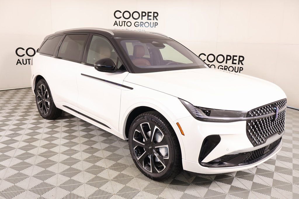 New 2026 Lincoln Nautilus Reserve image 1