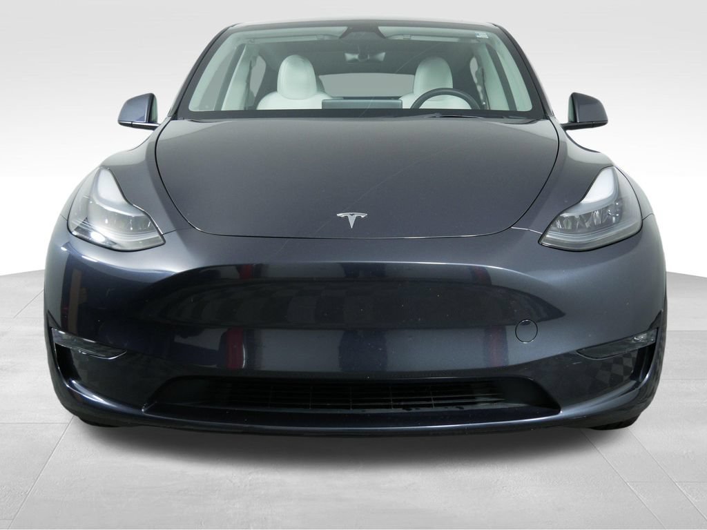Used 2025 Tesla Model Y Long Range AWD/4WD image 3