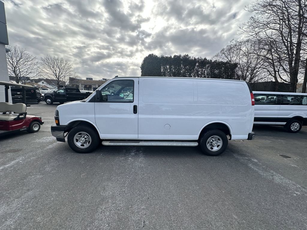 Used 2024 Chevrolet Express 2500 Work Van w/ Driver Convenience Package image 11