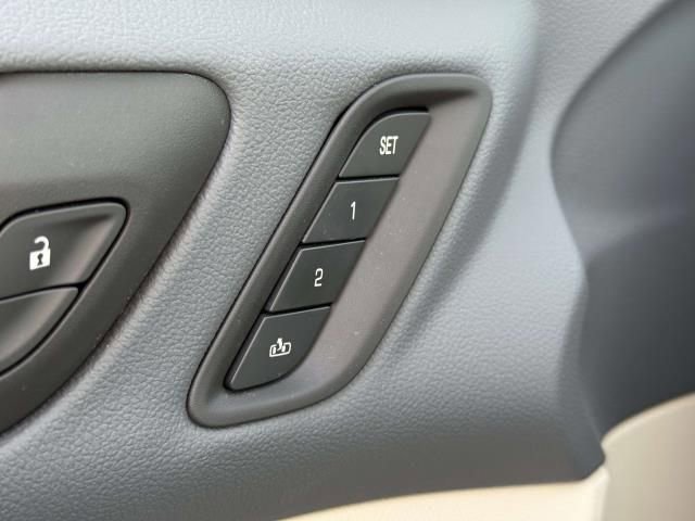 Used 2023 GMC Acadia Denali w/ Denali Ultimate Package image 21