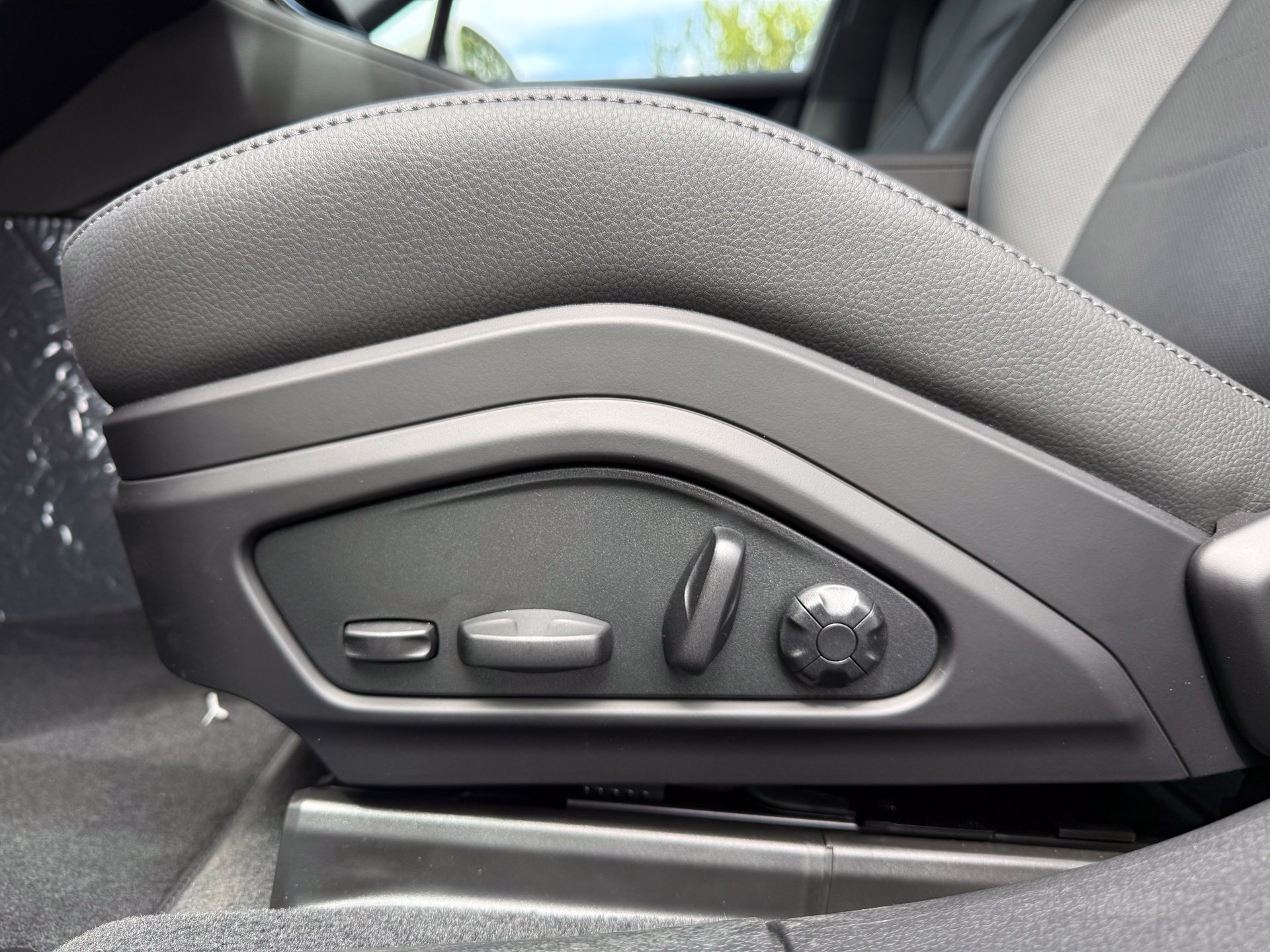 New 2026 Porsche Panamera RWD image 29
