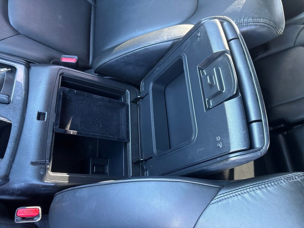 Used 2021 Nissan Armada SV w/ SV Appearance Package image 27