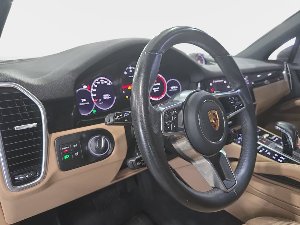 Used 2022 Porsche Cayenne AWD/4WD image 23
