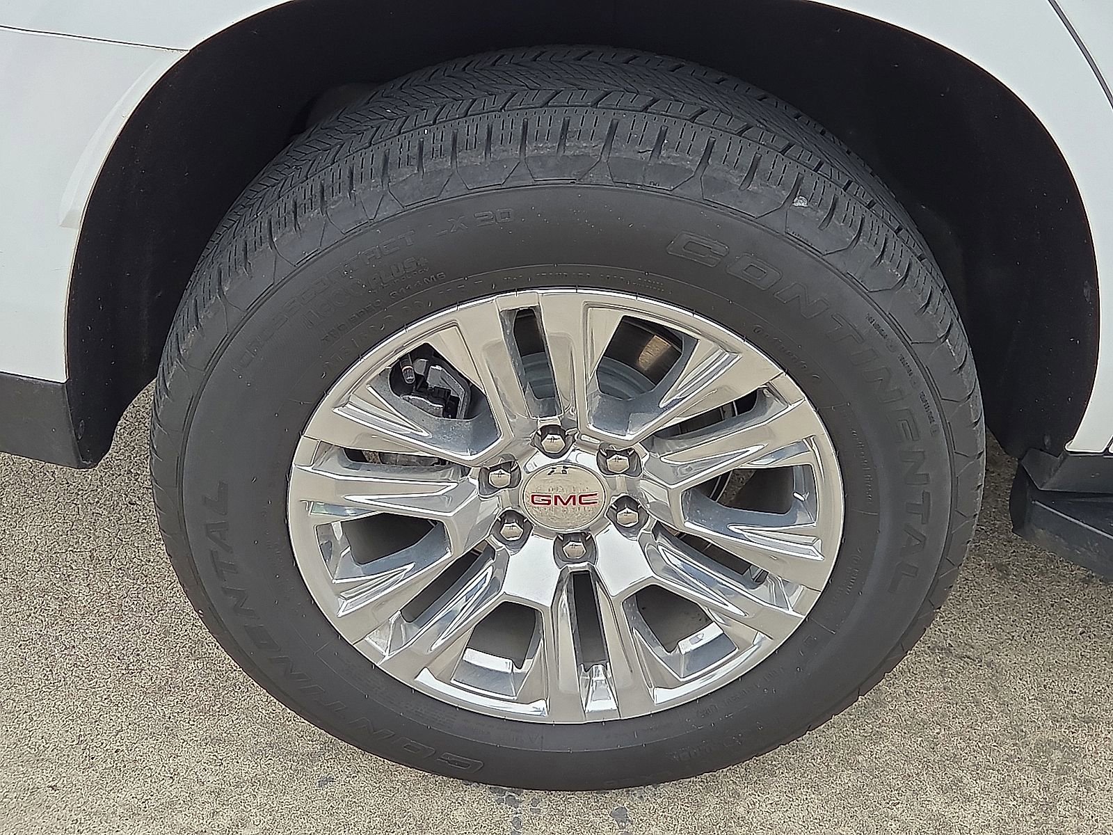 Used 2025 GMC Yukon Denali image 7