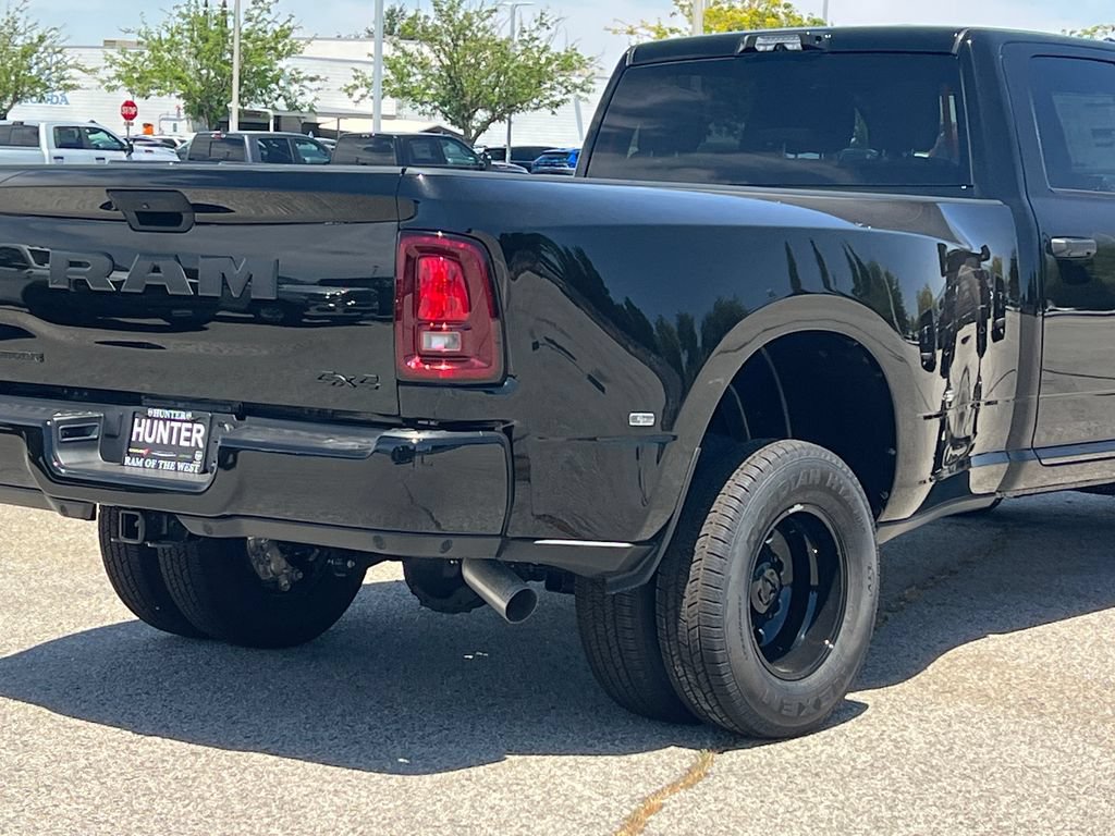 New 2026 RAM 3500 Big Horn AWD/4WD image 8