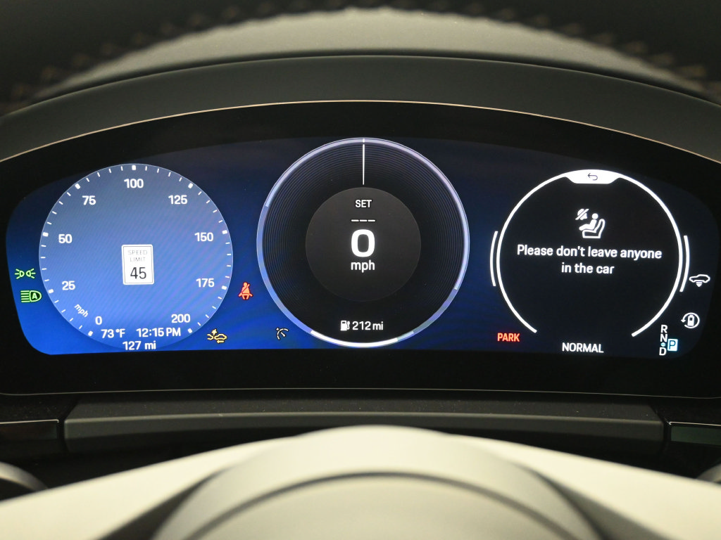 Certified 2025 Porsche Macan Turbo Electric AWD/4WD image 20