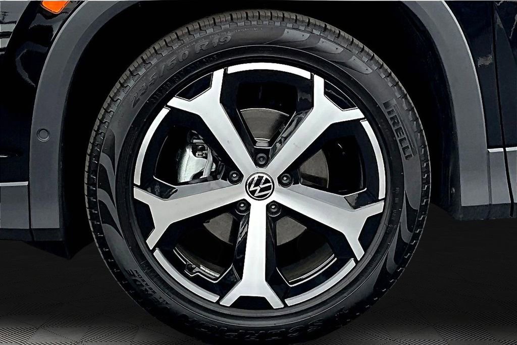 New 2026 Volkswagen Tiguan SE image 30