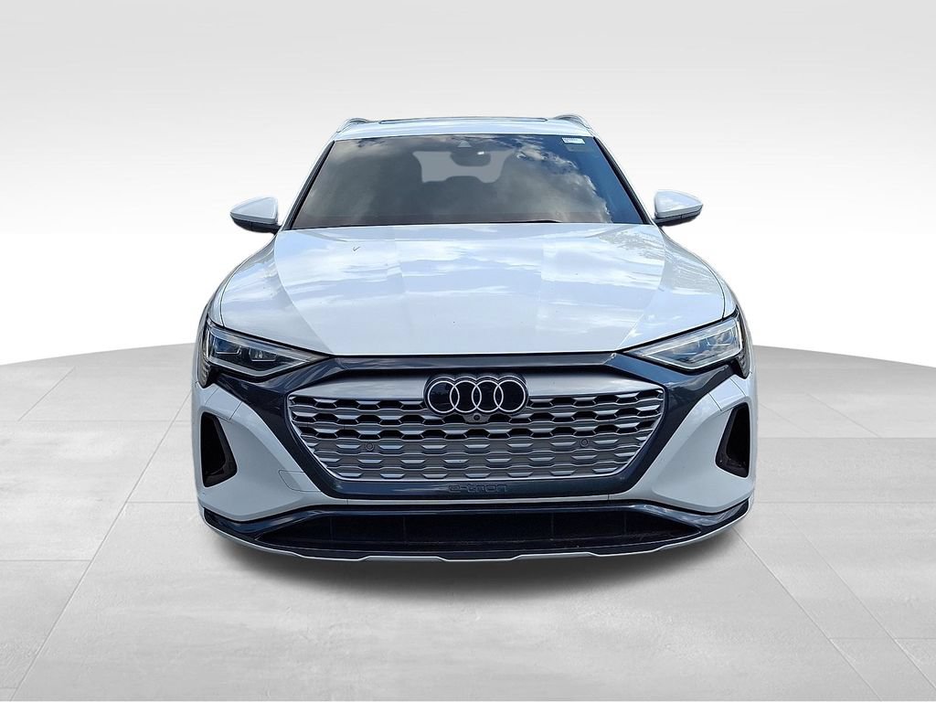 Used 2024 Audi Q8 e-tron Premium Plus AWD/4WD image 2