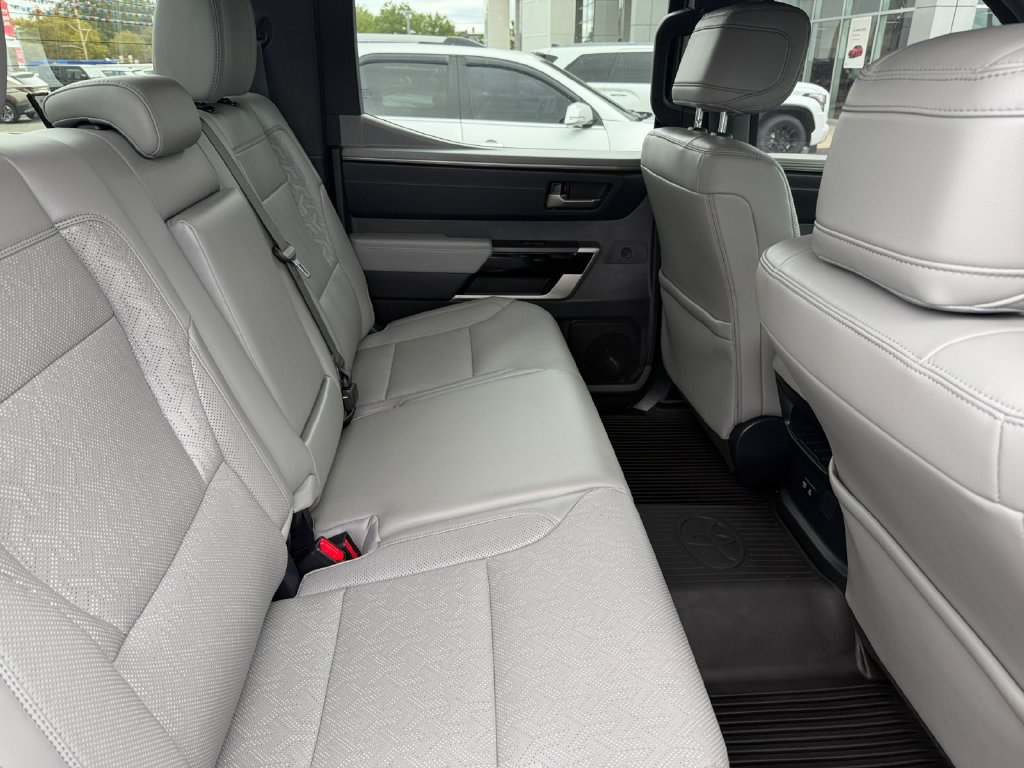 Used 2025 Toyota Tundra Limited AWD/4WD image 22