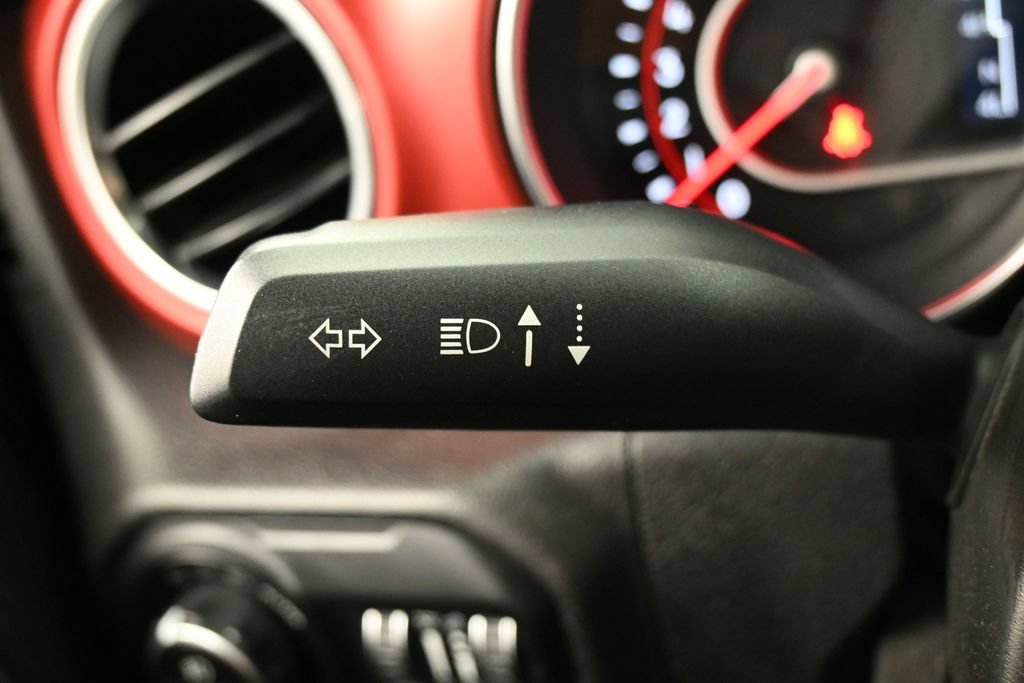 Used 2021 Jeep Gladiator Rubicon AWD/4WD image 18