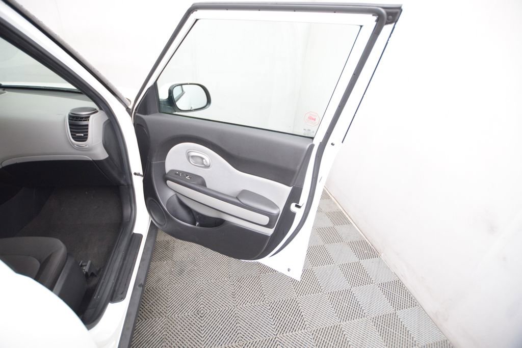 Used 2018 Kia Soul image 15