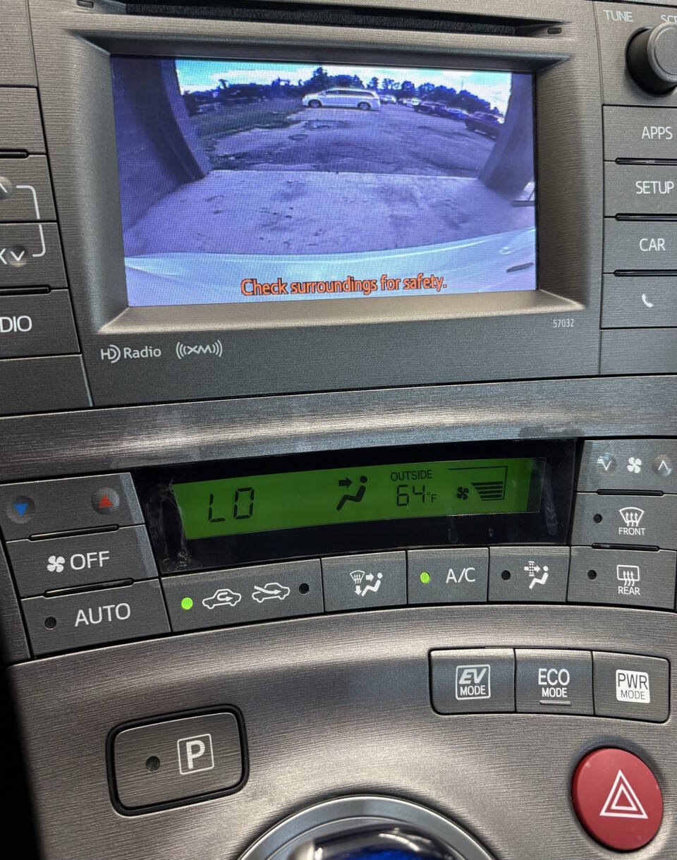 Used 2015 Toyota Prius Three FWD image 10