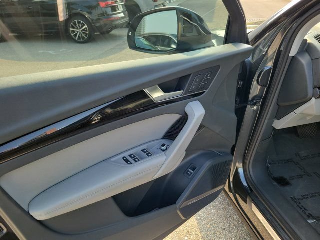 Used 2019 Audi Q5 Prestige w/ Prestige Package AWD/4WD image 18