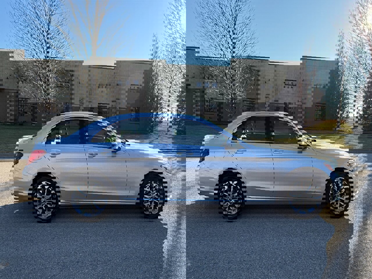 Used 2017 Mercedes-Benz C 300 4MATIC Sedan image 5