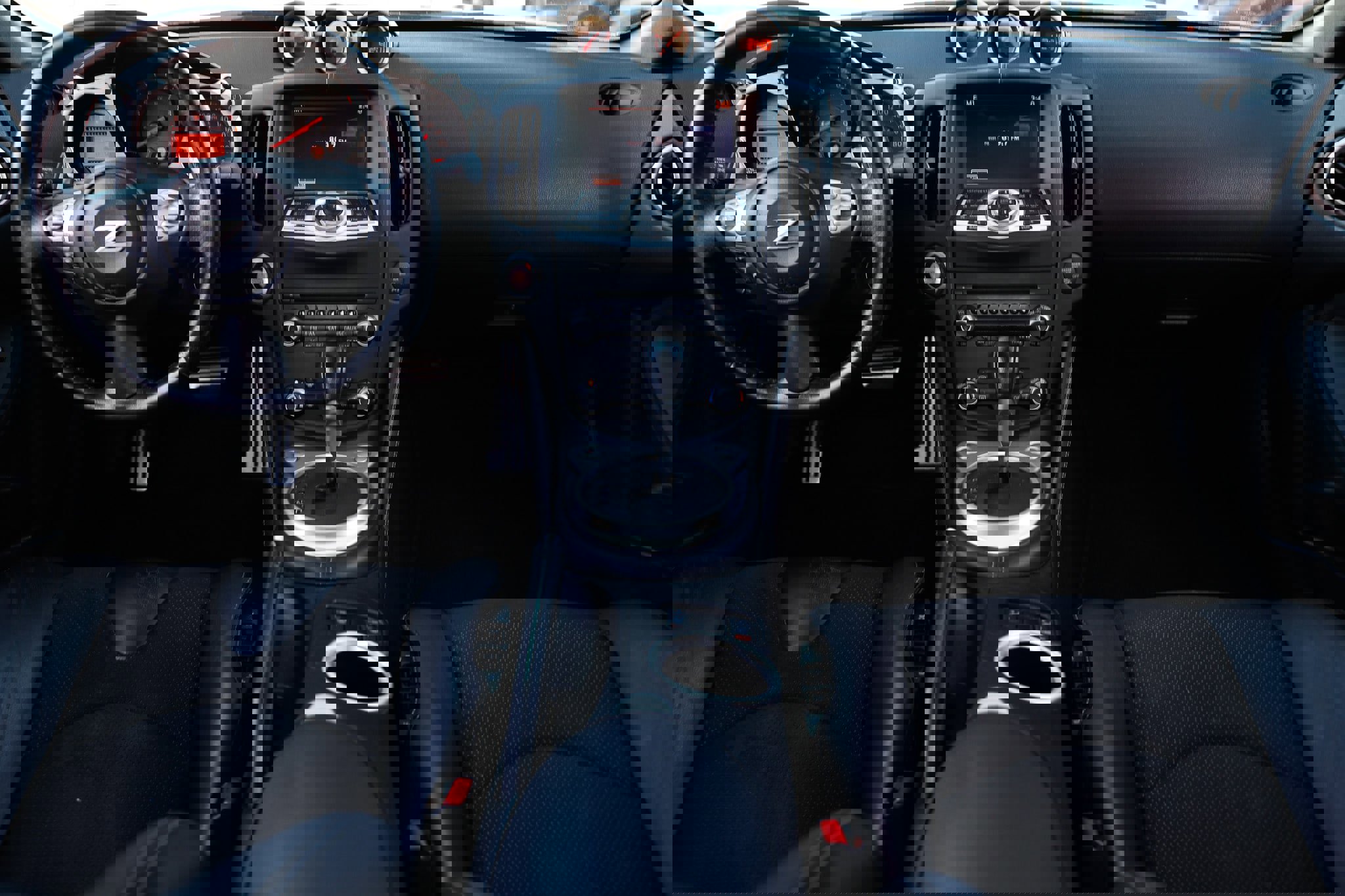 Used 2014 Nissan 370Z Touring w/ Sport Package image 2