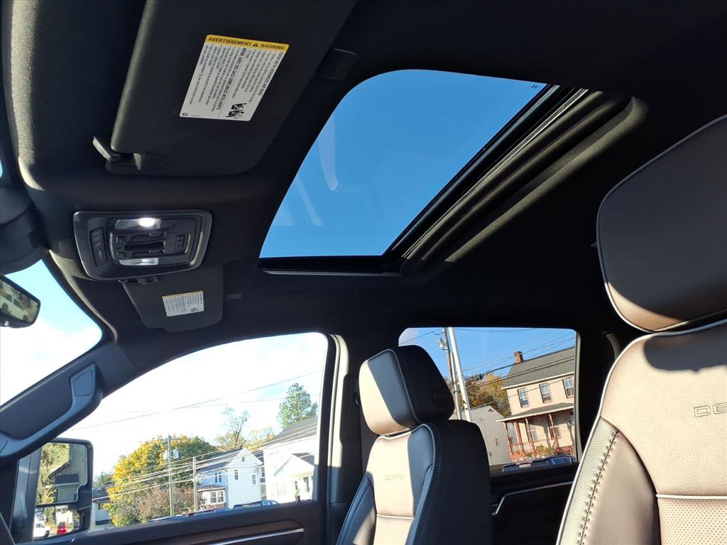 New 2026 GMC Sierra 2500 Denali w/ Denali Reserve Package image 8