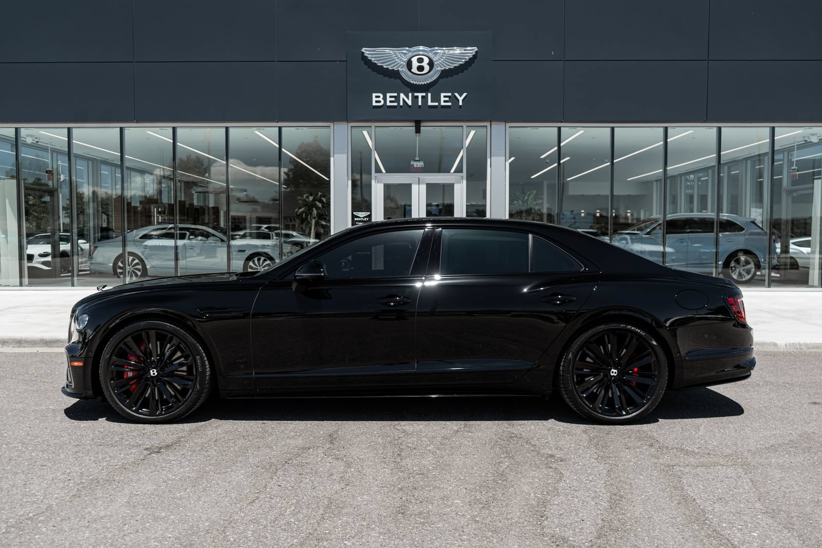 Certified 2025 Bentley Flying Spur Plug-In Hybrid AWD/4WD image 5