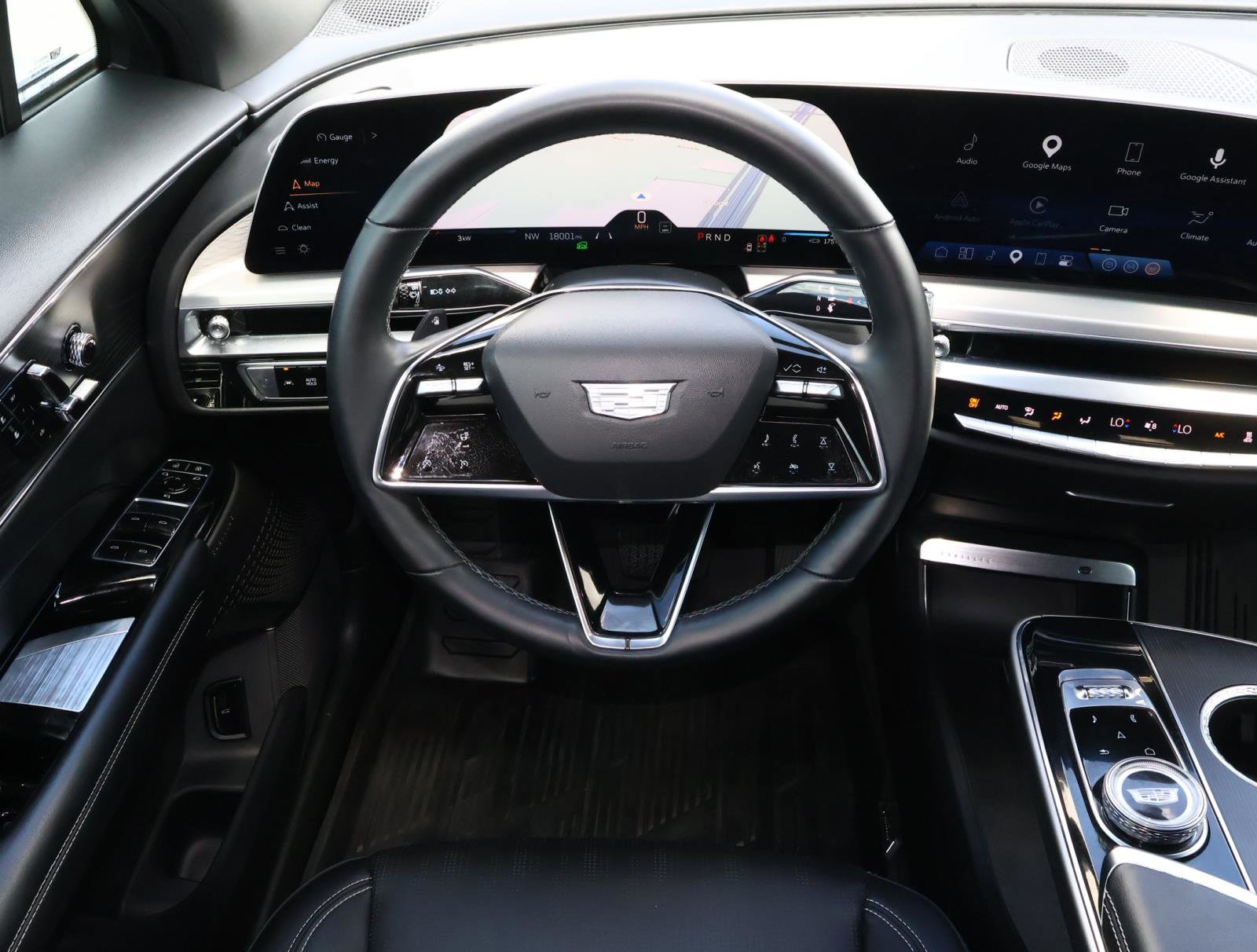 Used 2024 Cadillac Lyriq Luxury w/ LPO, Floor Liner Package image 14