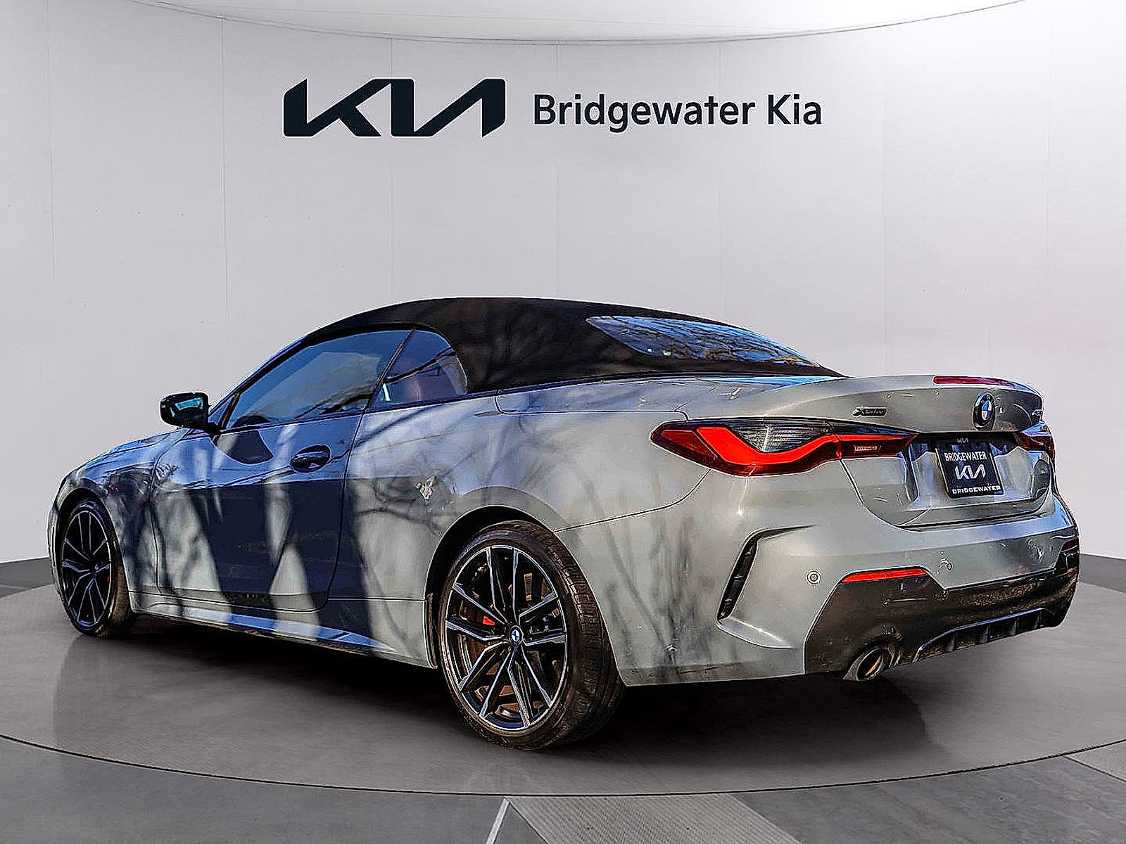 Used 2023 BMW 430i xDrive Convertible w/ M Sport Package AWD/4WD image 6
