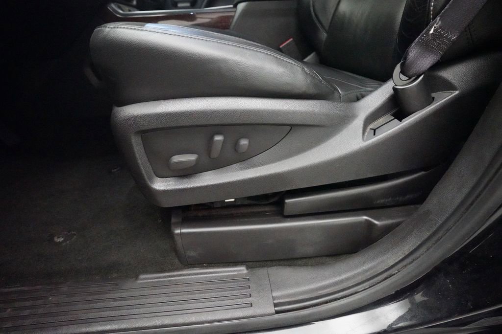 Used 2014 GMC Sierra 1500 SLT w/ SLT Crew Cab Value Package image 28