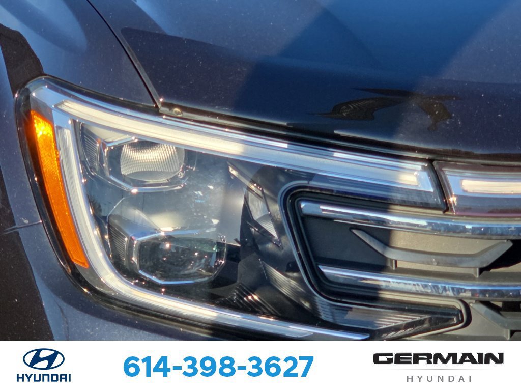 Used 2024 Volkswagen Atlas Peak Edition SE AWD/4WD image 14