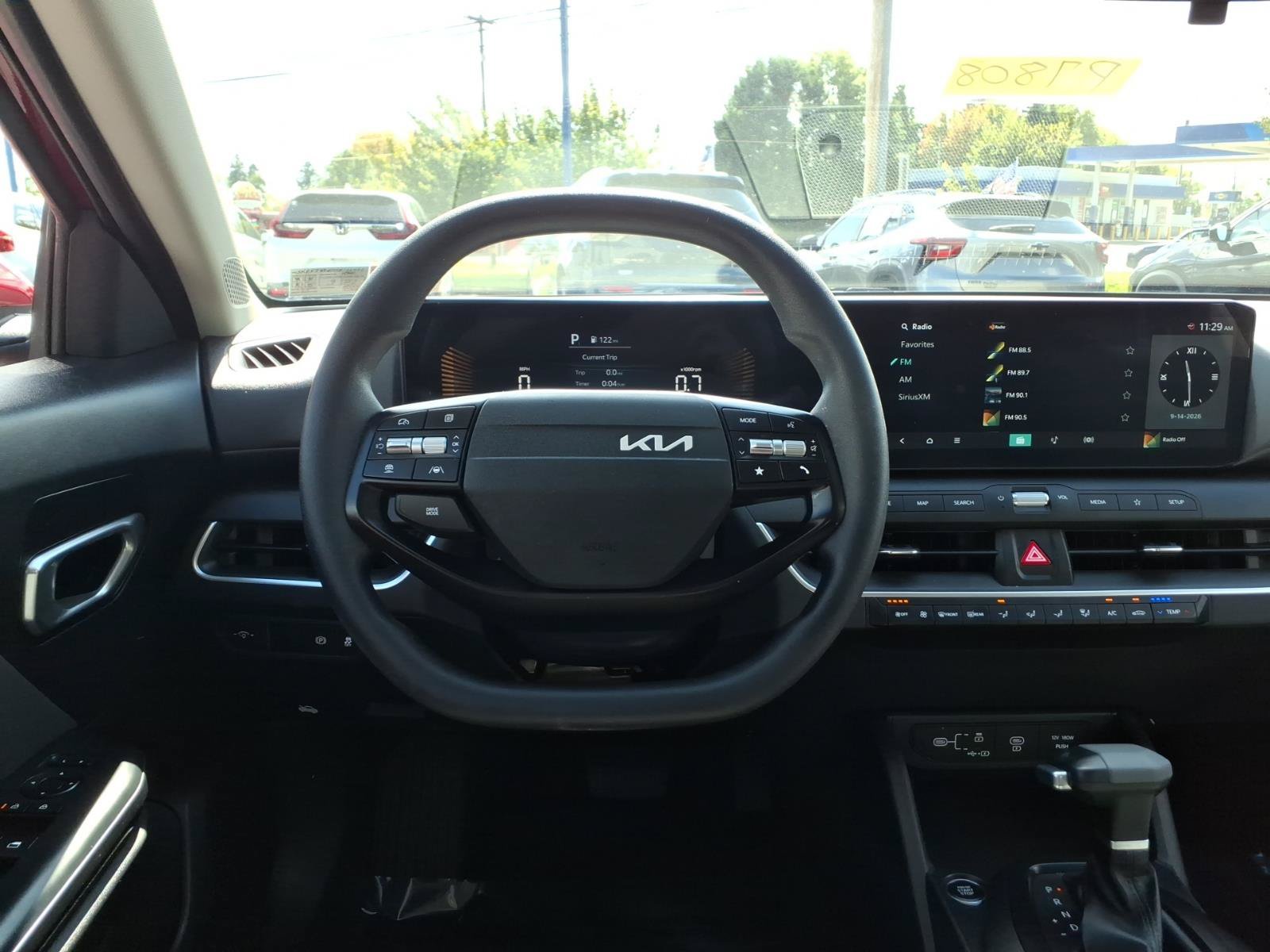 Used 2025 Kia K4 FWD image 12