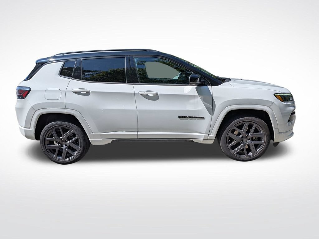 Used 2024 Jeep Compass Limited w/ High Altitude Package AWD/4WD image 2