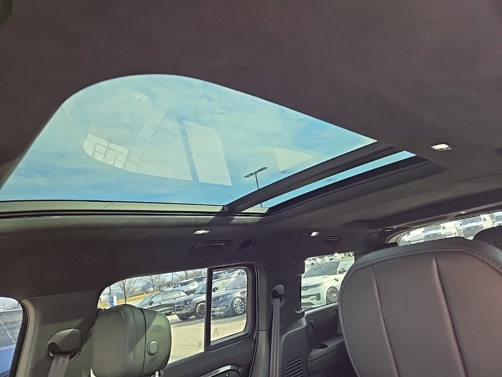 Certified 2025 Land Rover Defender 130 V8 image 14