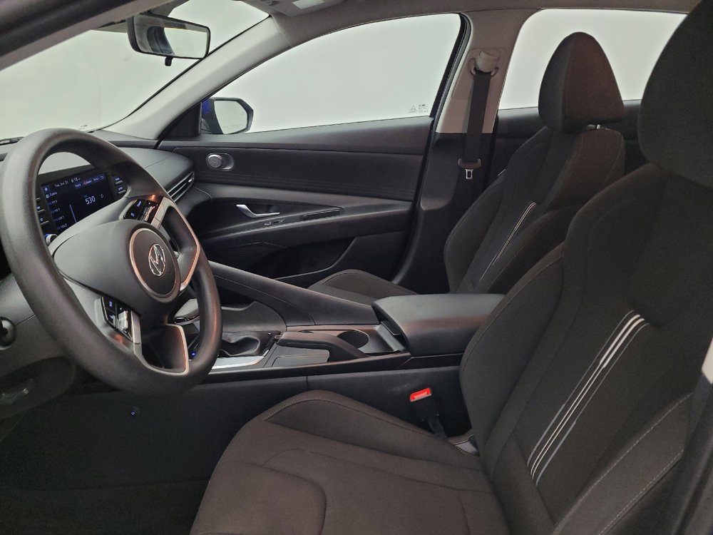 Used 2022 Hyundai Elantra SEL FWD image 17