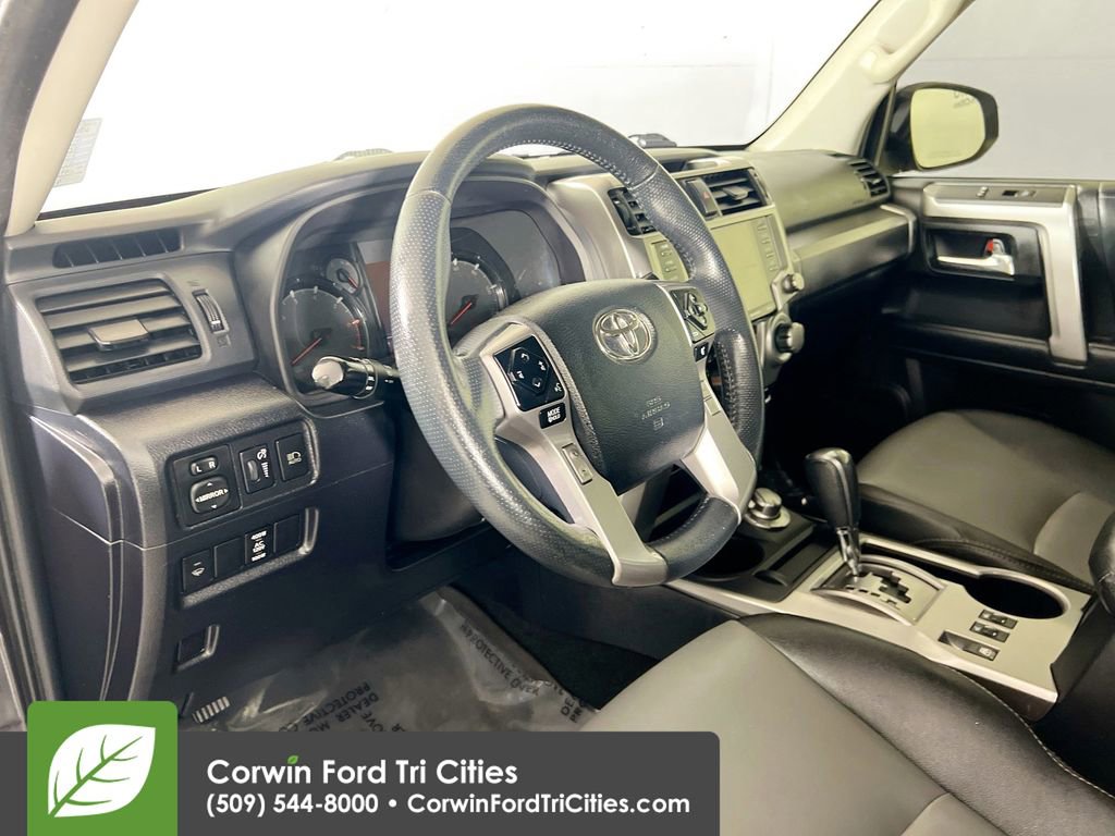 Used 2020 Toyota 4Runner 4WD video 3