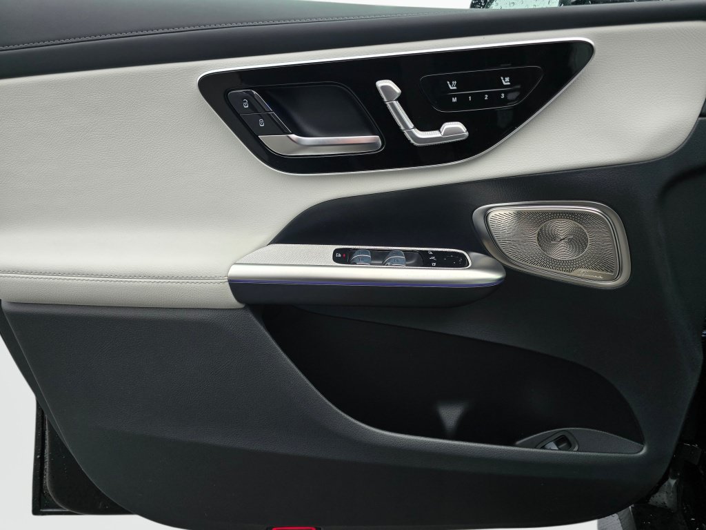 New 2027 Mercedes-Benz GLC 300 4MATIC image 16