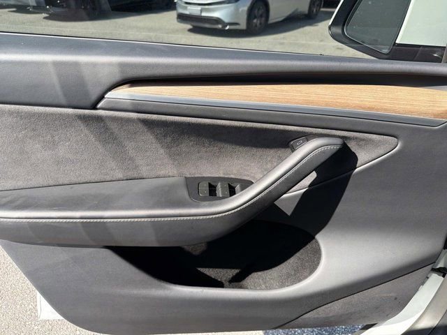 Used 2024 Tesla Model Y Long Range image 7