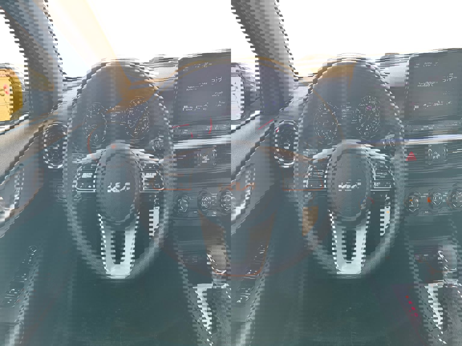 Used 2024 Kia Forte LXS image 13