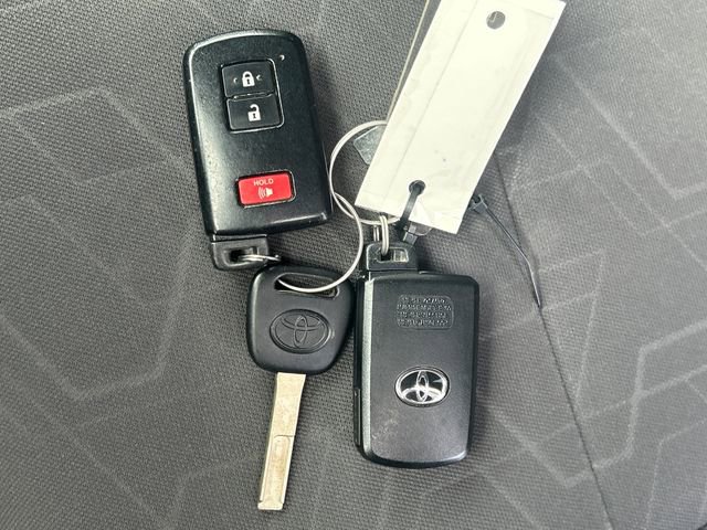 Used 2018 Toyota Tacoma TRD Off-Road image 29