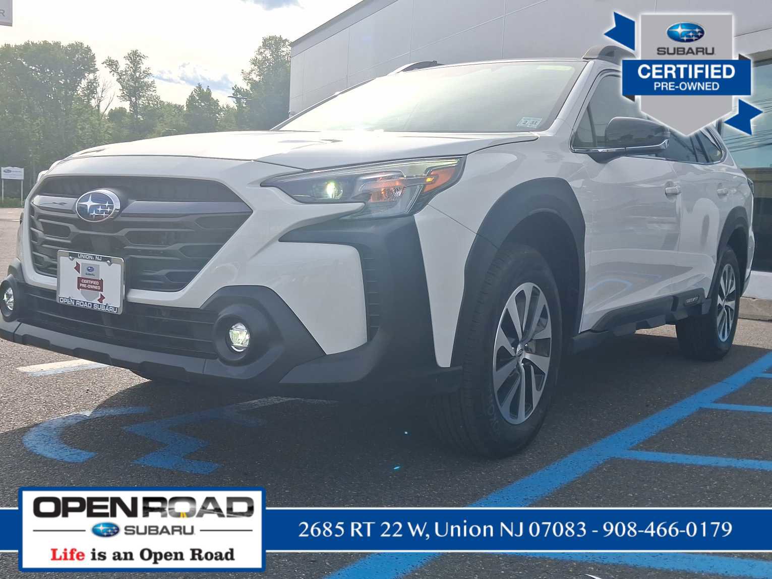 Used 2025 Subaru Outback Premium AWD/4WD image 1