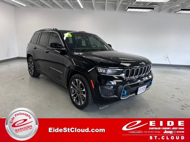 Used 2023 Jeep Grand Cherokee Overland AWD/4WD image 1