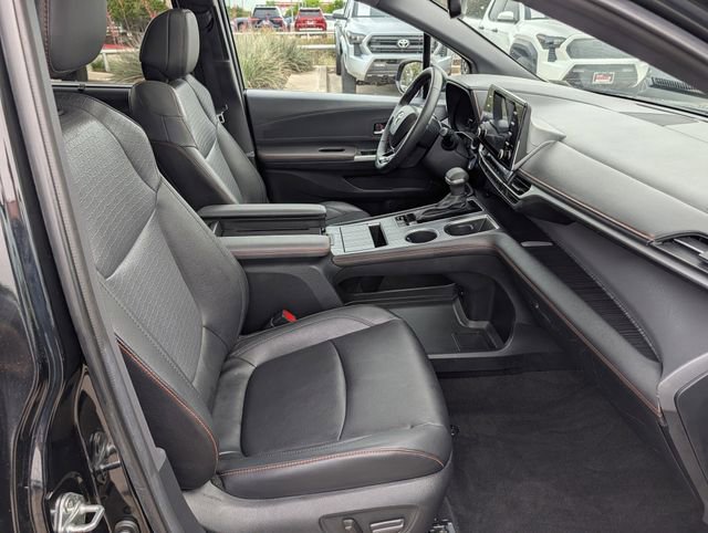 Used 2023 Toyota Sienna XSE AWD/4WD image 34