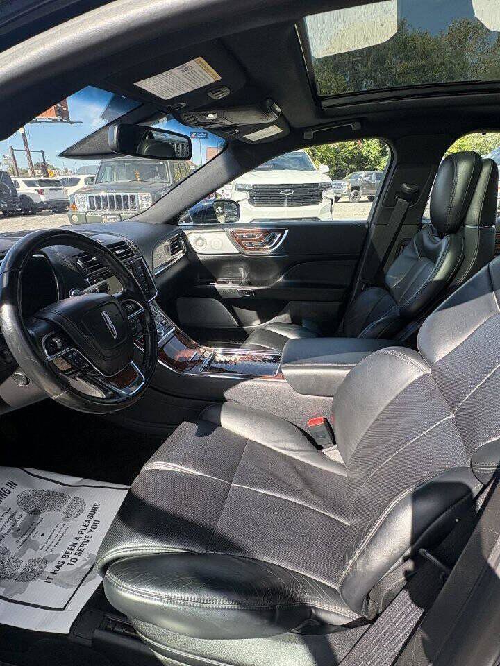 Used 2018 Lincoln Continental Reserve w/ Luxury Package AWD/4WD image 6