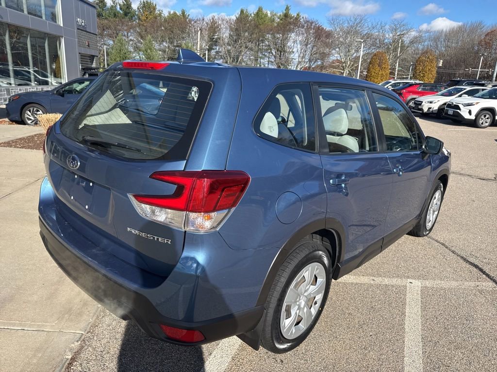 Used 2021 Subaru Forester Base image 2