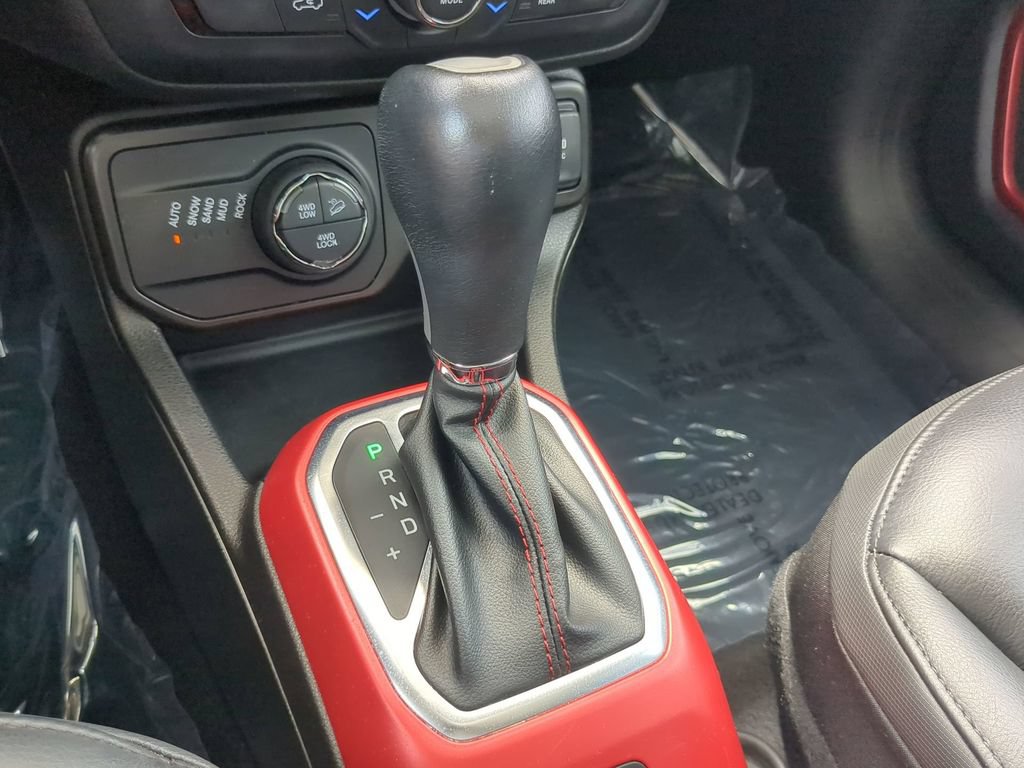 Used 2021 Jeep Renegade Trailhawk w/ Sun & Sound Group AWD/4WD image 28