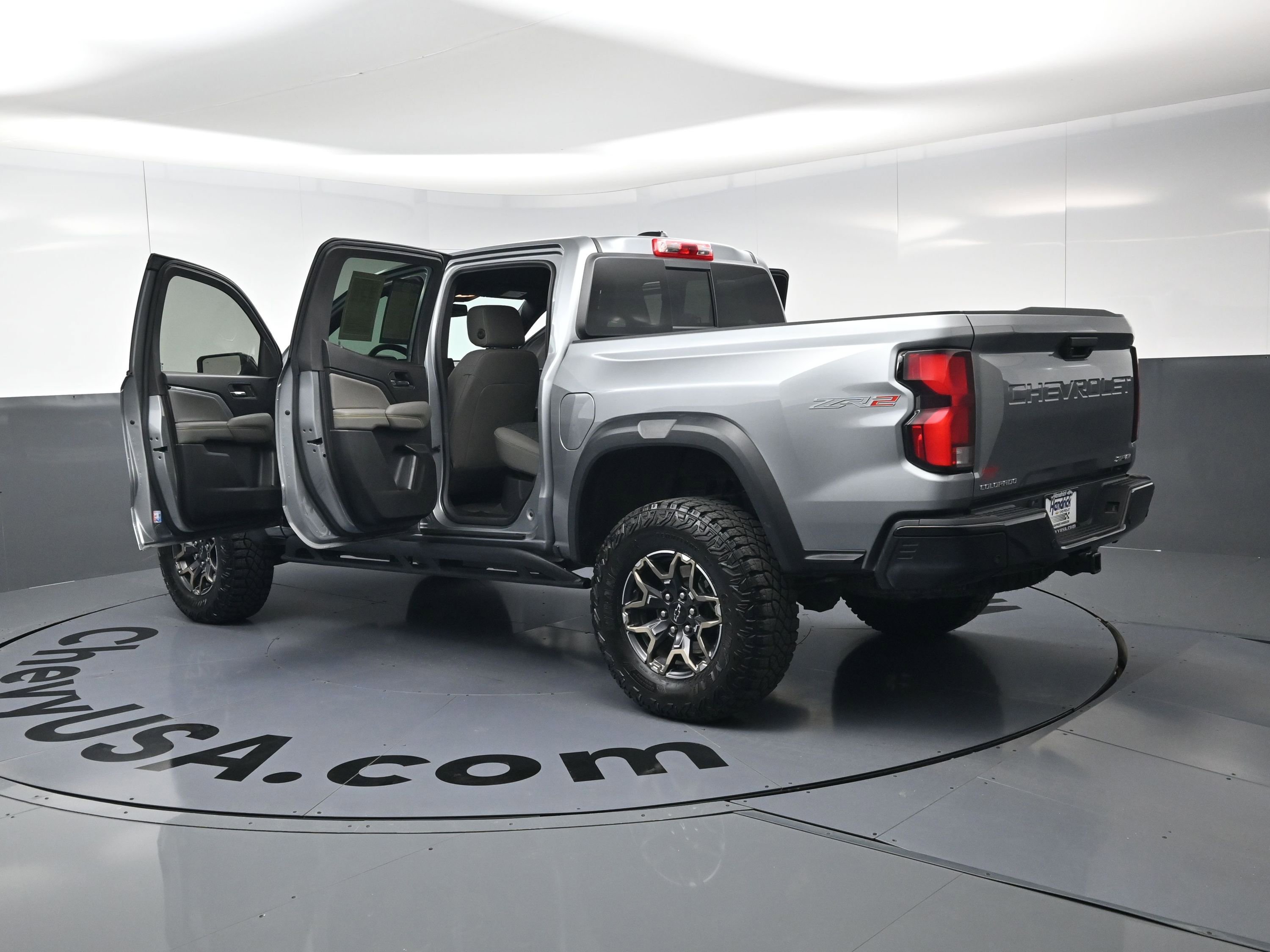 Used 2024 Chevrolet Colorado ZR2 w/ Technology Package image 28
