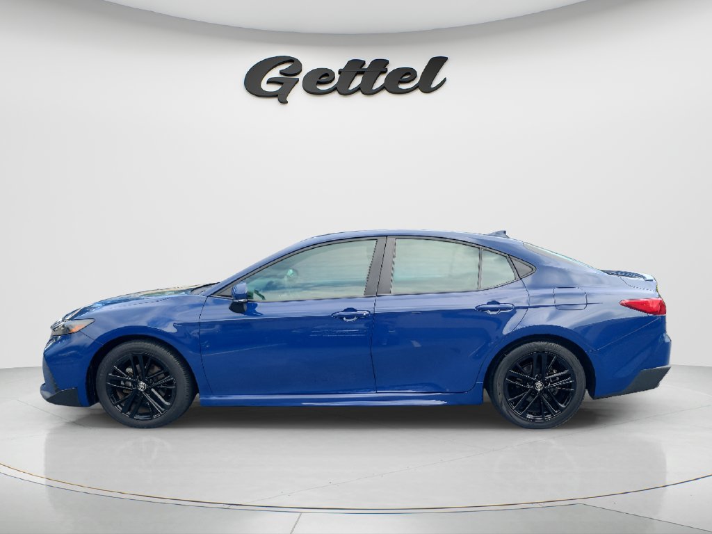 Used 2025 Toyota Camry SE FWD image 8