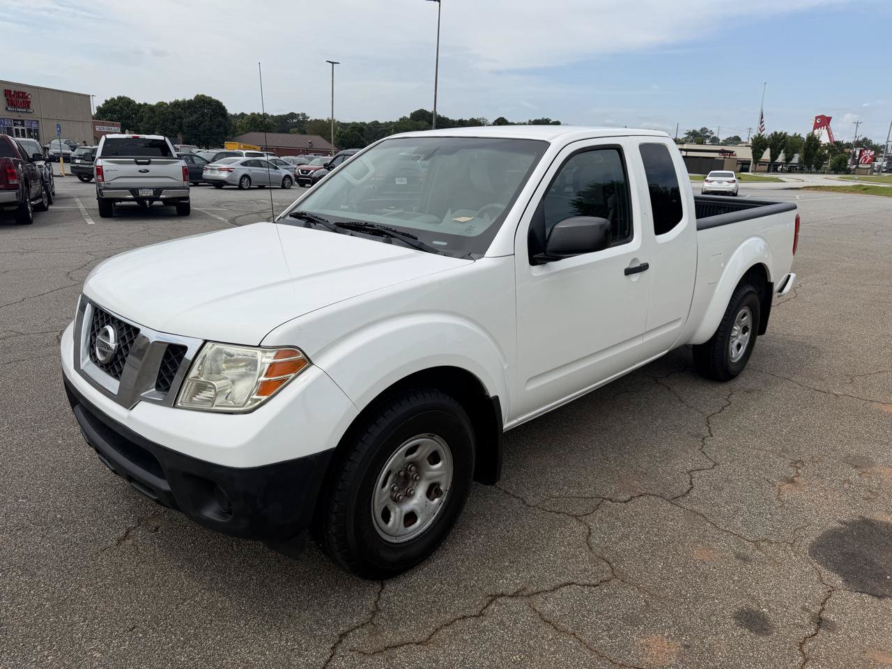 Used 2018 Nissan Frontier S RWD image 1