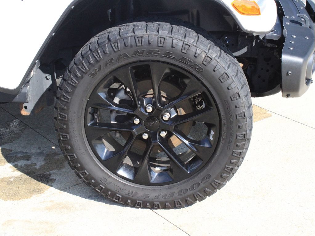 Used 2023 Jeep Gladiator Overland AWD/4WD image 37