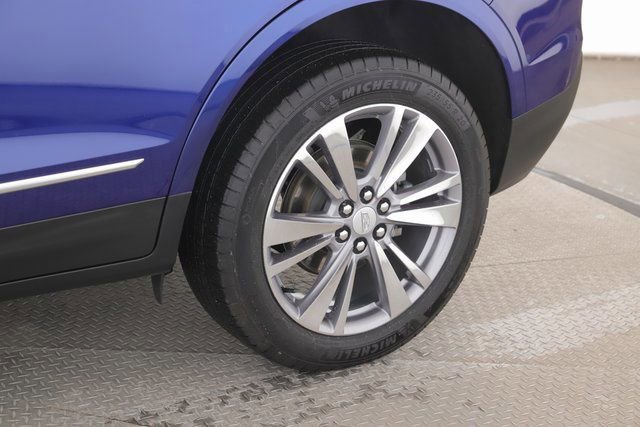 Used 2025 Cadillac XT5 Premium Luxury image 14