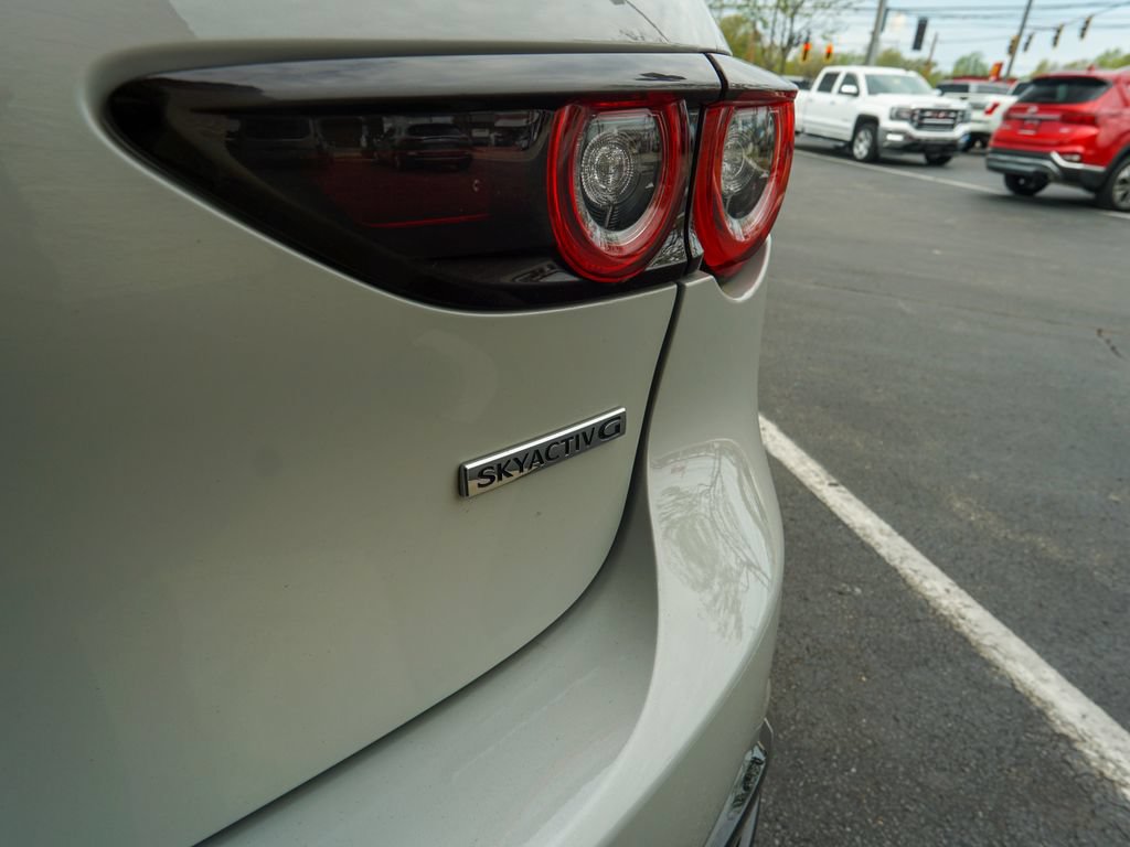 Used 2024 MAZDA MAZDA3 s FWD image 9