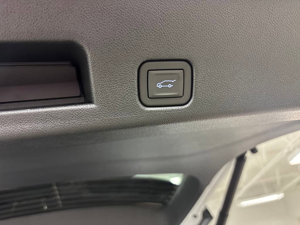 New 2026 GMC Acadia AT4 w/ Super Cruise Package image 19