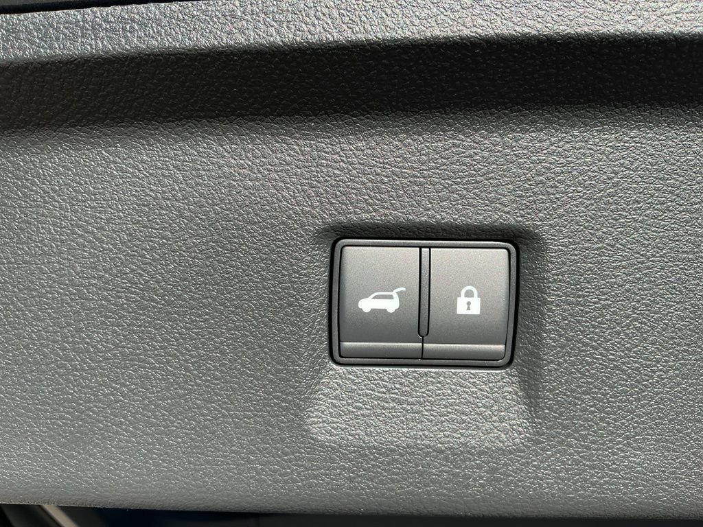 Certified 2026 INFINITI QX60 Luxe w/ Family Package image 32