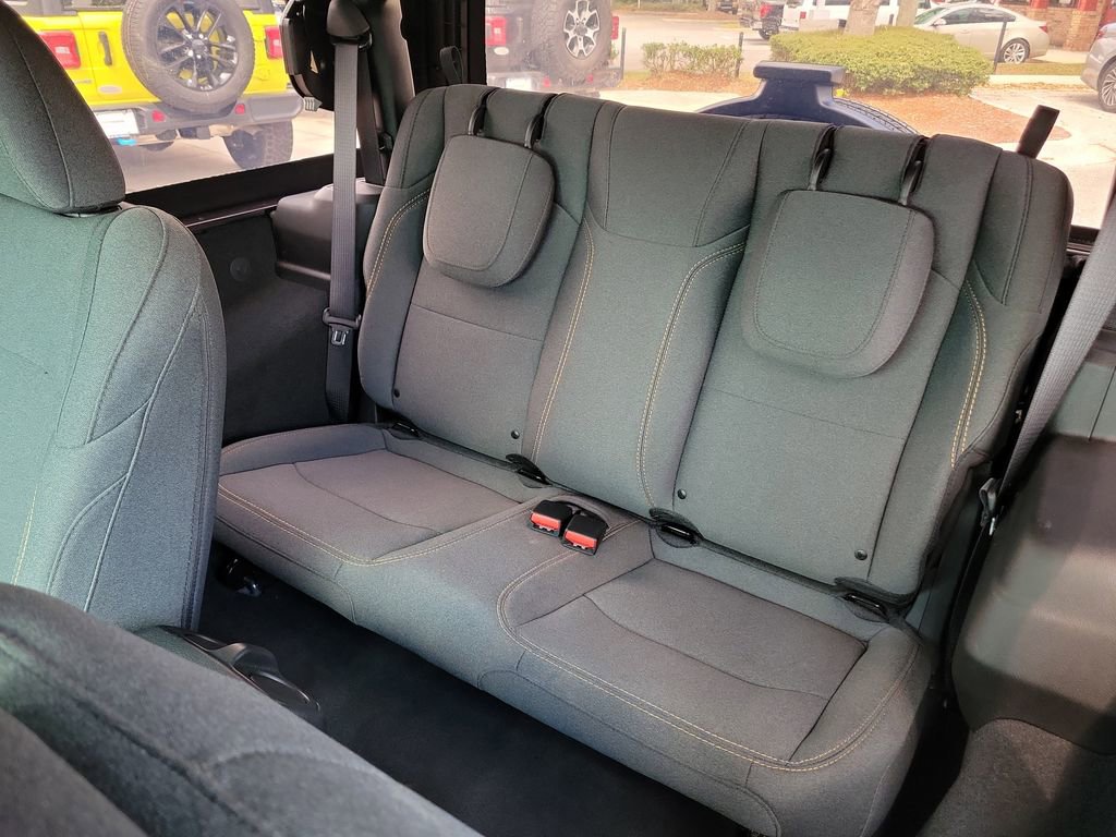 Used 2024 Jeep Wrangler Sport image 15